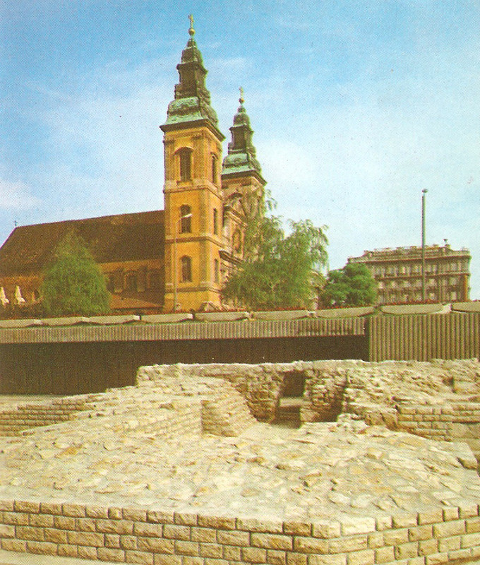 fovarosi.blog.hu: Marcius15Ter-BudapestKonyv1975 - indafoto.hu