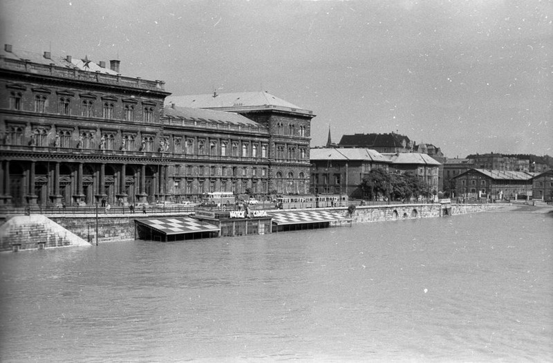 fovarosi.blog.hu: MatrozCsarda-1968-fortepan.hu-93784 - indafoto.hu