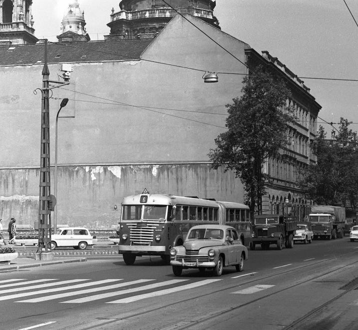 fovarosi.blog.hu: BajcsyIrodahaz-1966-fortepan.hu-65427 - indafoto.hu