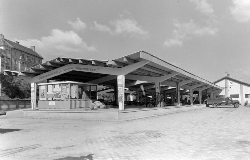 fovarosi.blog.hu: Westend-1950esEvek-FedettRakodo-fortepan.hu-10881 - indafoto.hu