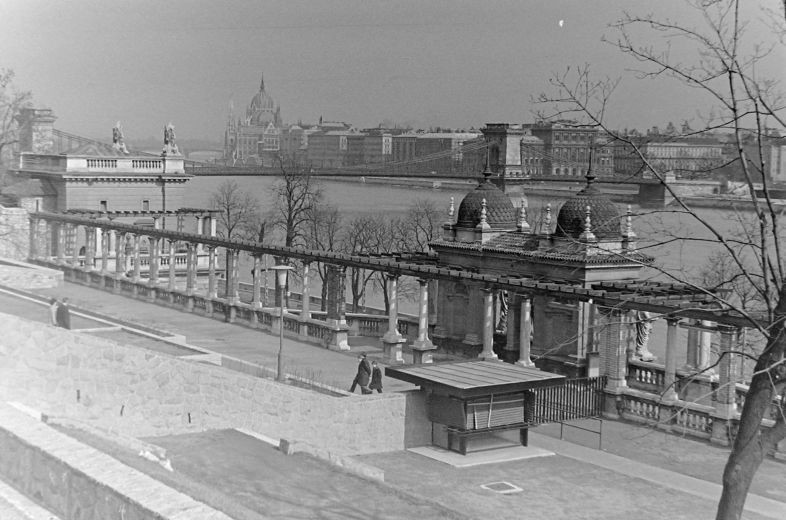 fovarosi.blog.hu: Varbazar-1969Korul-Fortepan.hu - indafoto.hu