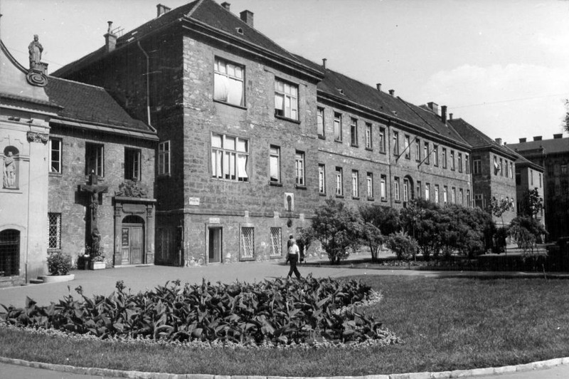 fovarosi.blog.hu: RokusKorhaz-1961Korul-fortepan.hu-102394 - indafoto.hu
