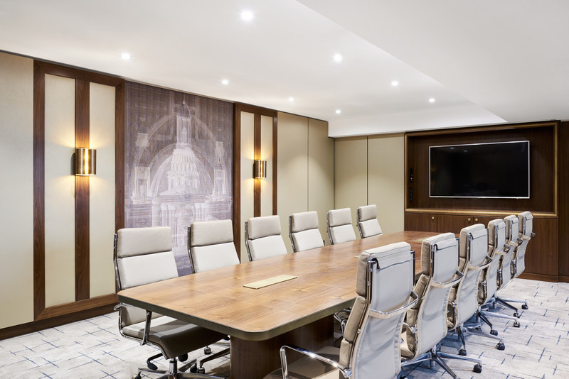 Hilton-BudaiVar-2017-Julianus-UjNeveBoardroom-01