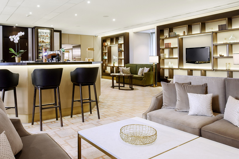 Hilton-BudaiVar-2017-LobbyBar-Uj