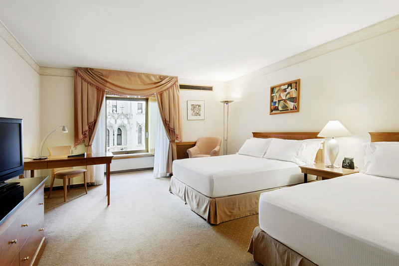 Hilton-BudaiVar-2017-QueenExecutiveSzoba-Regi