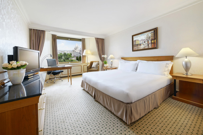 Hilton-BudaiVar-2017-StandardSzoba-Regi