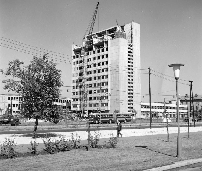 fovarosi.blog.hu: PostasHotel-1968Korul-fortepan.hu-97366 - indafoto.hu