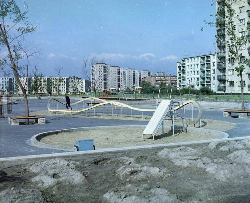 fovarosi.blog.hu: JozsefAttilaLtp-1968Korul-Nagyjatszoter-fortepan.hu-94798 - indafoto.hu