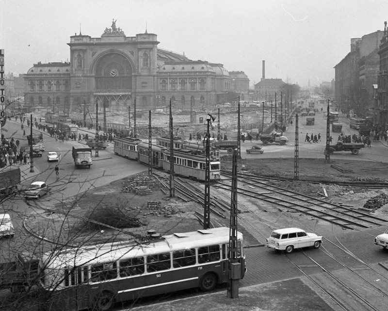 fovarosi.blog.hu: BarossTer-1968-fortepan.hu-65631 - indafoto.hu