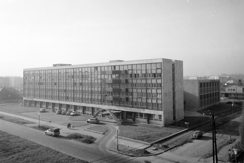 fovarosi.blog.hu: ZugloTelefonkozpont-1966Korul-RonaUtca120-122-fortepan.hu-96844 - indafoto.hu
