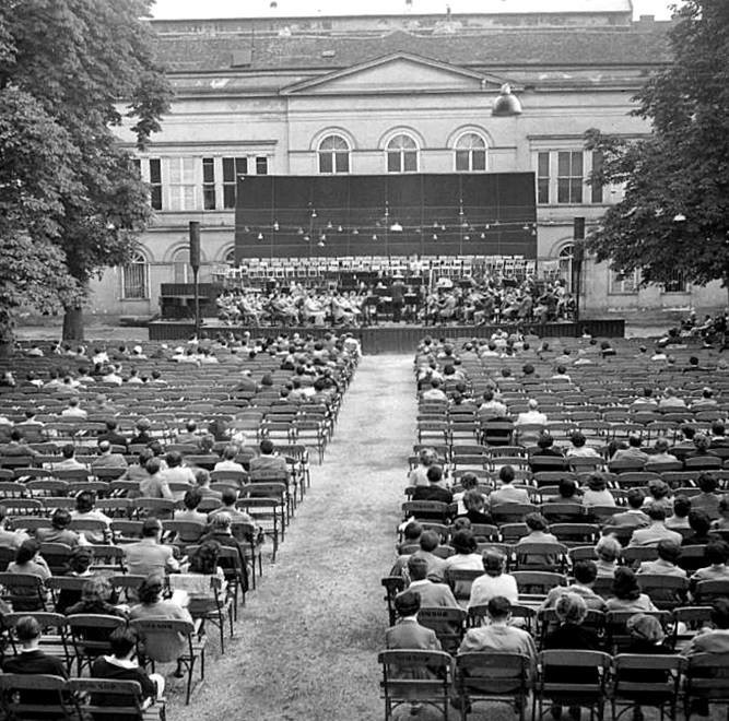 fovarosi.blog.hu: KarolyiKert-1961-Koncert - indafoto.hu