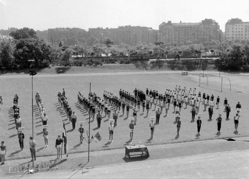 fovarosi.blog.hu: MargitszigetiAtletikaiCentrum-1964Korul-UttoroSporttelep-fortepa - indafoto.hu