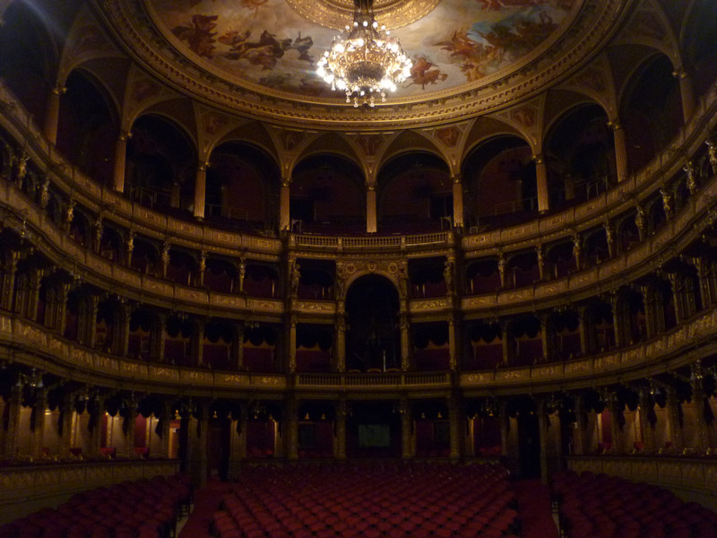 Operahaz-20101009-06