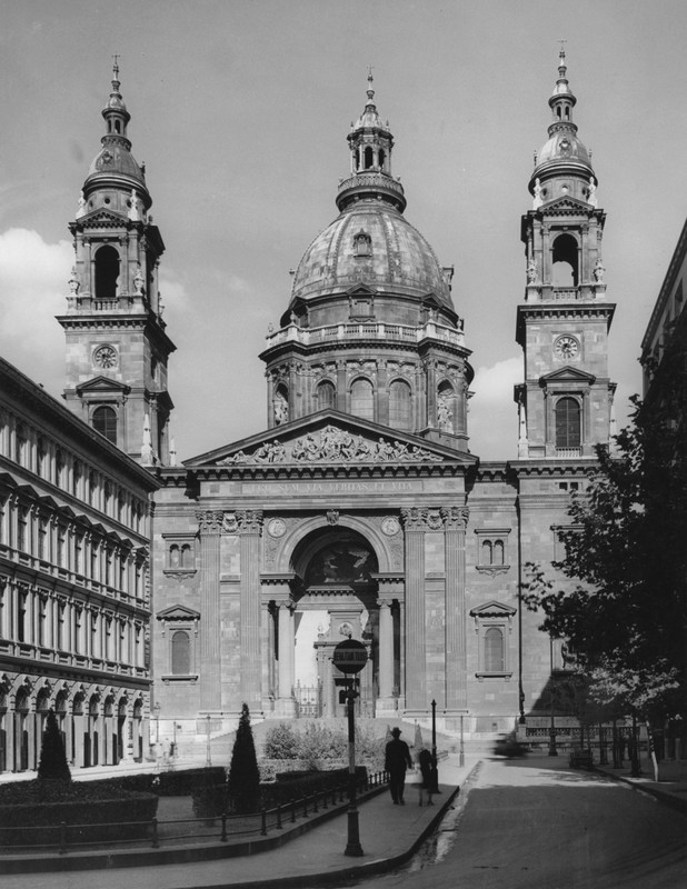 Bazilika-1940esEvek-Fortepan.hu-24125