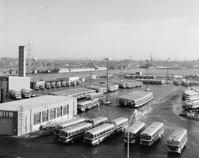 fovarosi.blog.hu: ObudaiBuszgarazs-1975Korul-fortepan.hu-99365 - indafoto.hu