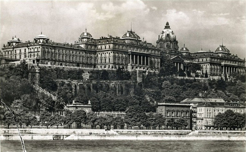 BudaiVar-1930Korul-fortepan.hu-171710