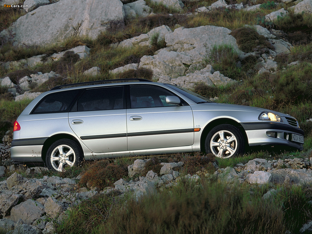 images_toyota_avensis_1997_4.jpg