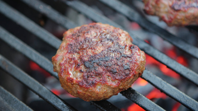 Egy perc alatt minden, amit a tökéletes hamburger húspogácsáról tudni kell!