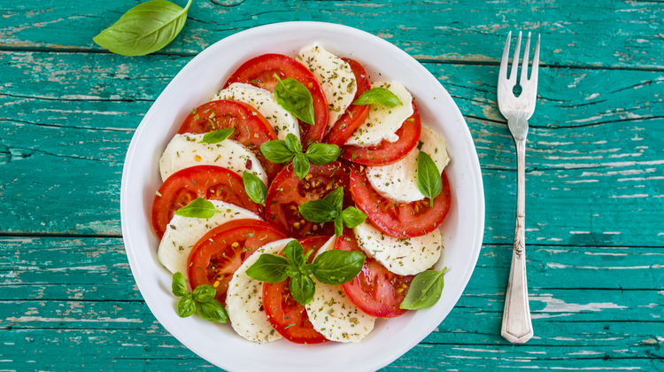 Villámgyors, egészséges és olasz: caprese saláta