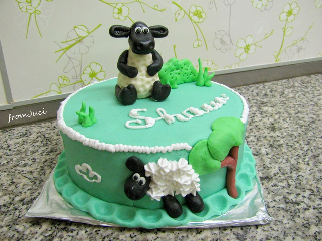 Párizsi krémes Shaun a bárány torta