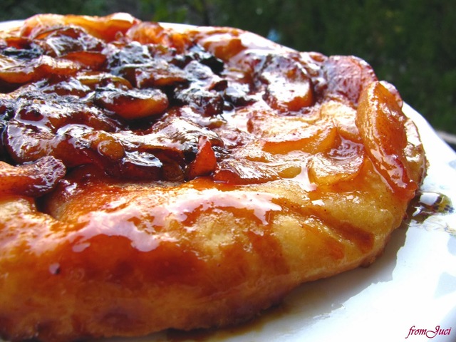 Almás-körtés tarte tatin