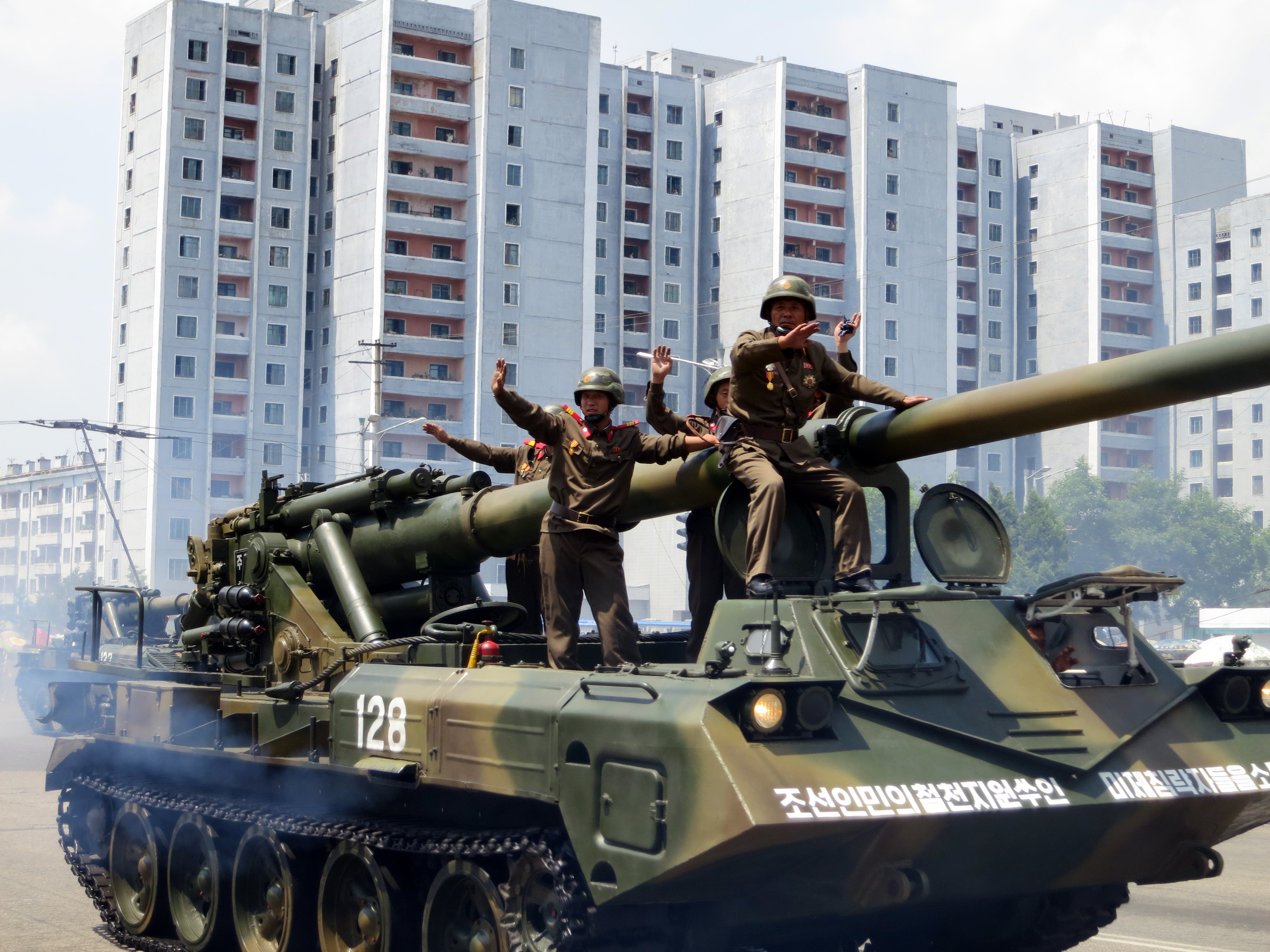 170mm_m1989_koksan_north_korea_victory_day-2013_01.jpg