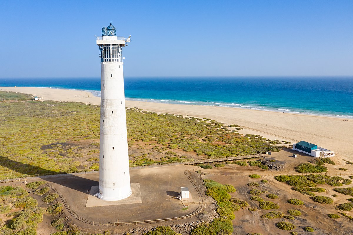 morro_jable_lighthouse_at_the_beach_playa_del_matorral_on_fuerteventura_canary_islands.jpg