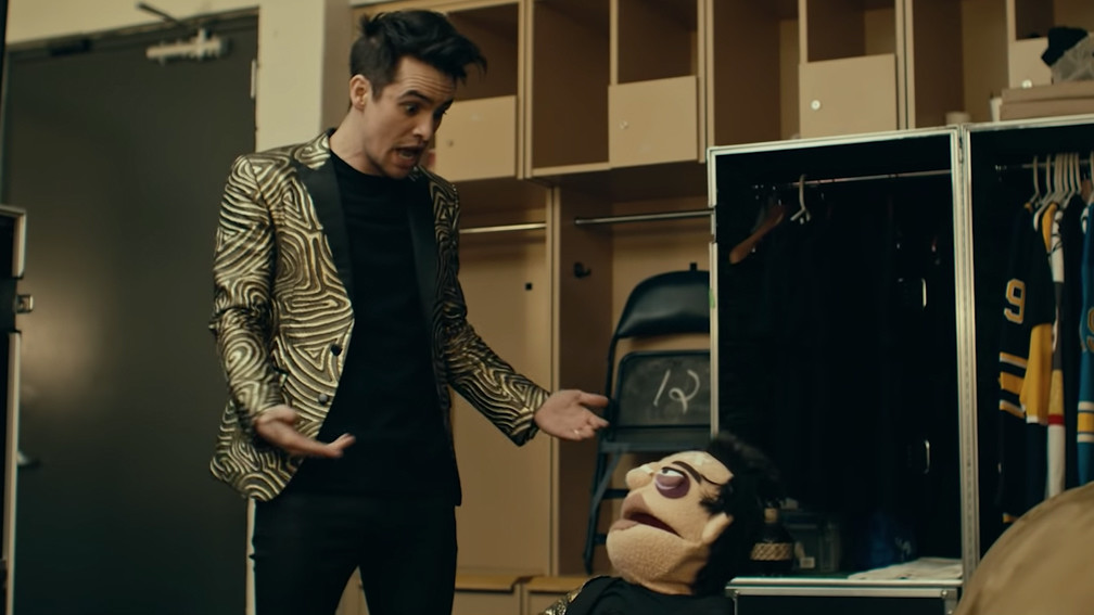 Klip: Panic! At The Disco - Dancing's Not A Crime