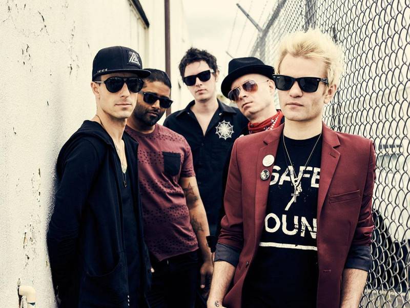 Klip: Sum41 - Out For Blood
