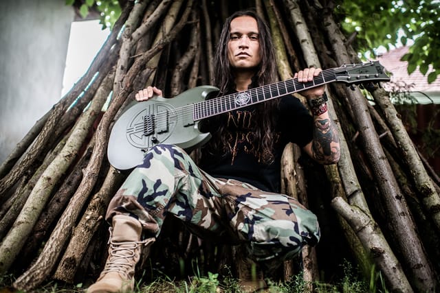 Állítólag DPK-tag lett Farkas Zotyából