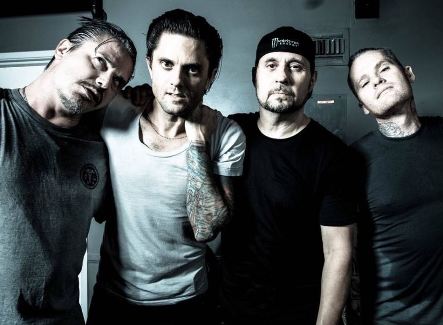 Napjainkban a Dead Cross nevű hardcore-punk bandában énekel 