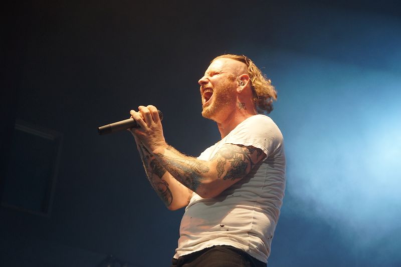 Corey Taylor<br />A Slipknot frontembere a Stone Sourban már megmutatta, hogy létezik egy líraibb énje is. A Linkin Parkban is ezt az oldalát bontakoztathatná ki, énektudása maximálisan alkalmas Chester pótlására.