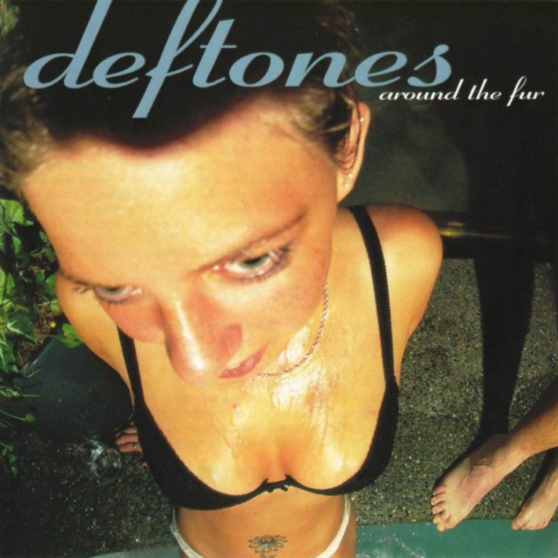 3. Deftones - Around The Fur:<br /><br />Az Around The Fur az együttes második albuma, amelynek sikerült megfelelnie az első lemezt követő elvárásoknak. A különleges hangi adottságokkal bíró Chino Moreno szétüvöltötte magát az albumon, amelyen olyan remekművek szerepelnek, mint a My Own Summer (Shove It) vagy a címadó Around the Fur.