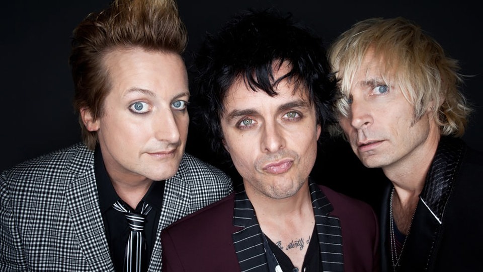 7. Green Day - Ki gondolná, hogy a punk-rock koronázatlan királya, a Green Day is már 29 éves? Az 1987-es megalakulás óta konstans siker kíséri a Green Day pályafutását, és borítékolható, hogy az idén megjelenő új lemezük is világsiker lesz. A trió többször járt Magyarországon, garantálható, hogy újra képesek volnának megtölteni az Arénát.