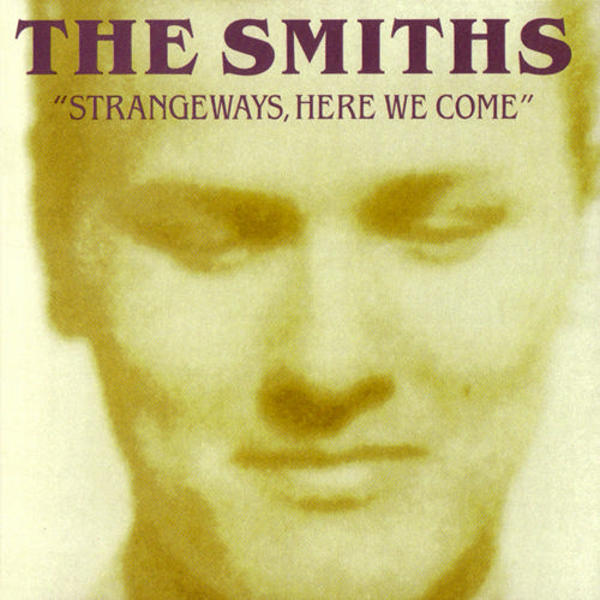 7. The Smiths - Strangeways, Here We Come:<br /><br />Az 1987-es Strangeways, Here We Come a The Smiths negyedik, egyben utolsó nagylemeze. A brit albumlistán a 2. helyig jutott és 17 hetet töltött a listán. Gyönyörű, búskomor szerzemények tárháza, olyan remekművekkel, mint például a „Last Night I Dreamt That Somebody Loved Me”.