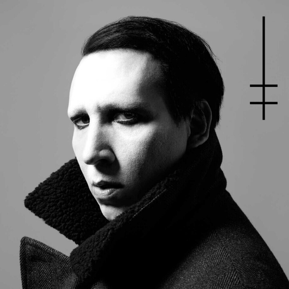 8. Marilyn Manson – „Heaven Upside Down”<br />Manson korábban Valentin-napra ígért tizedik lemeze végül október 6-án jelent meg, és a sok évnyi erőlködés, félresiklás után a mester végre visszatért az alapokhoz - Antichrist Superstar, Mechanical Animals - közeli állapotokhoz.