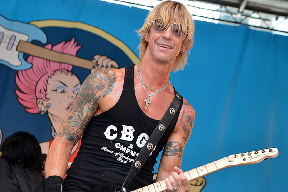 Duff McKagan<br />A Guns N’ Roses basszere mindig is az aktivitásáról volt híres, aligha esne nehezére, hogy az élő legendákkal zenéljen. Ráadásul egy hídfőállása már van az AC/DC-ben - természetesen Axl Rose személyében. Szerintünk ő az egyik lehetséges befutó.