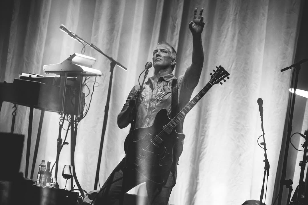 qotsa_photo.jpg