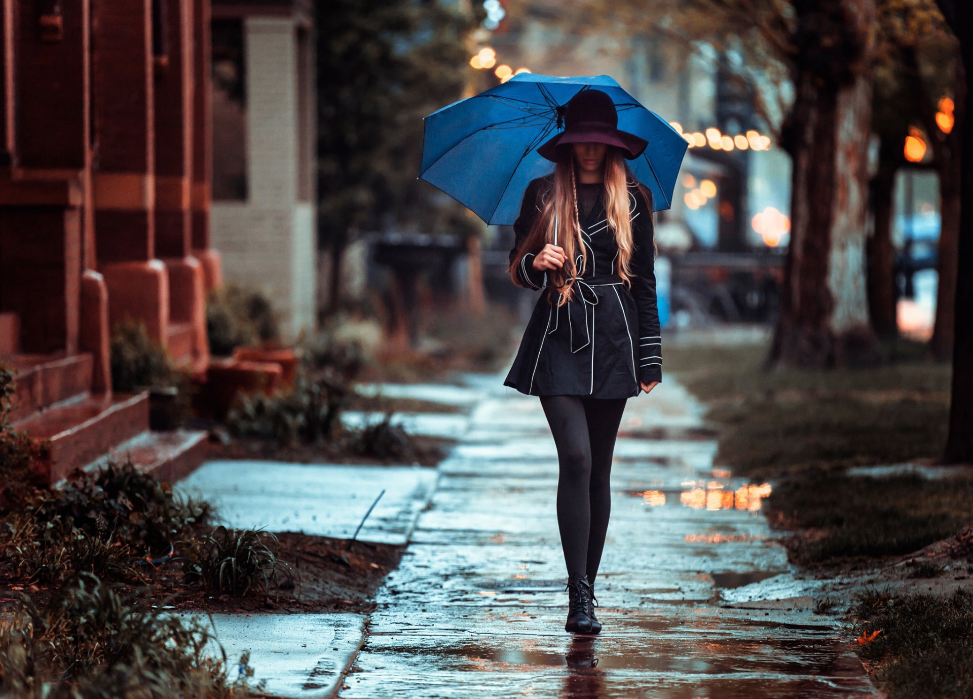 rainy-day-girl-street-umbrella-rain-gait.jpg