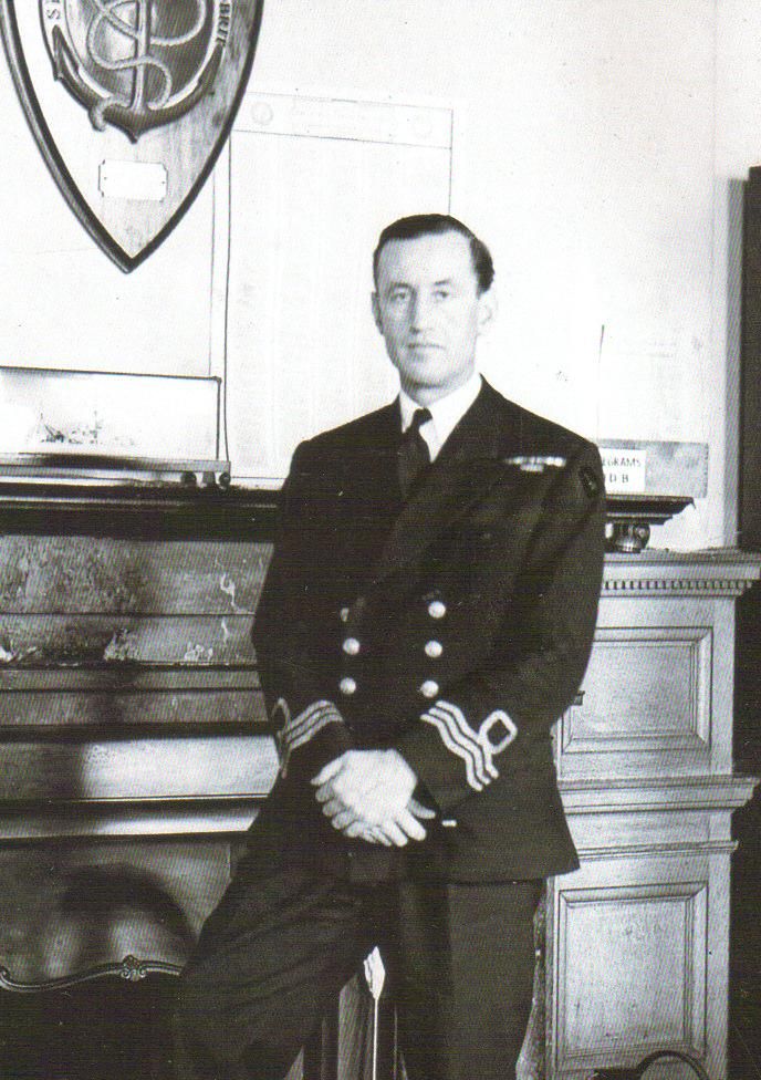 ianfleming3.jpg