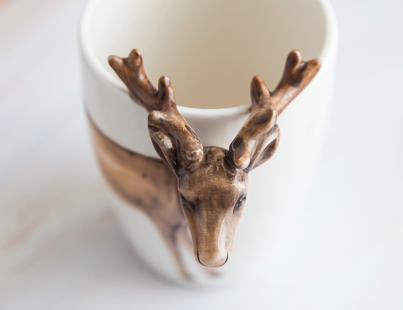 3d-deer-handle-ceramic-mug-05.jpg