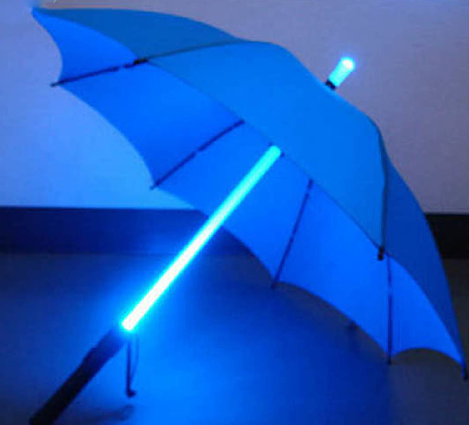 lightsaber-umbrella-led-light-up-golf-umbrellas-with-color-changing.jpg