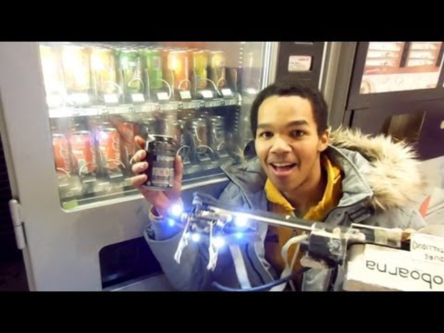 Kólalopó robotkar