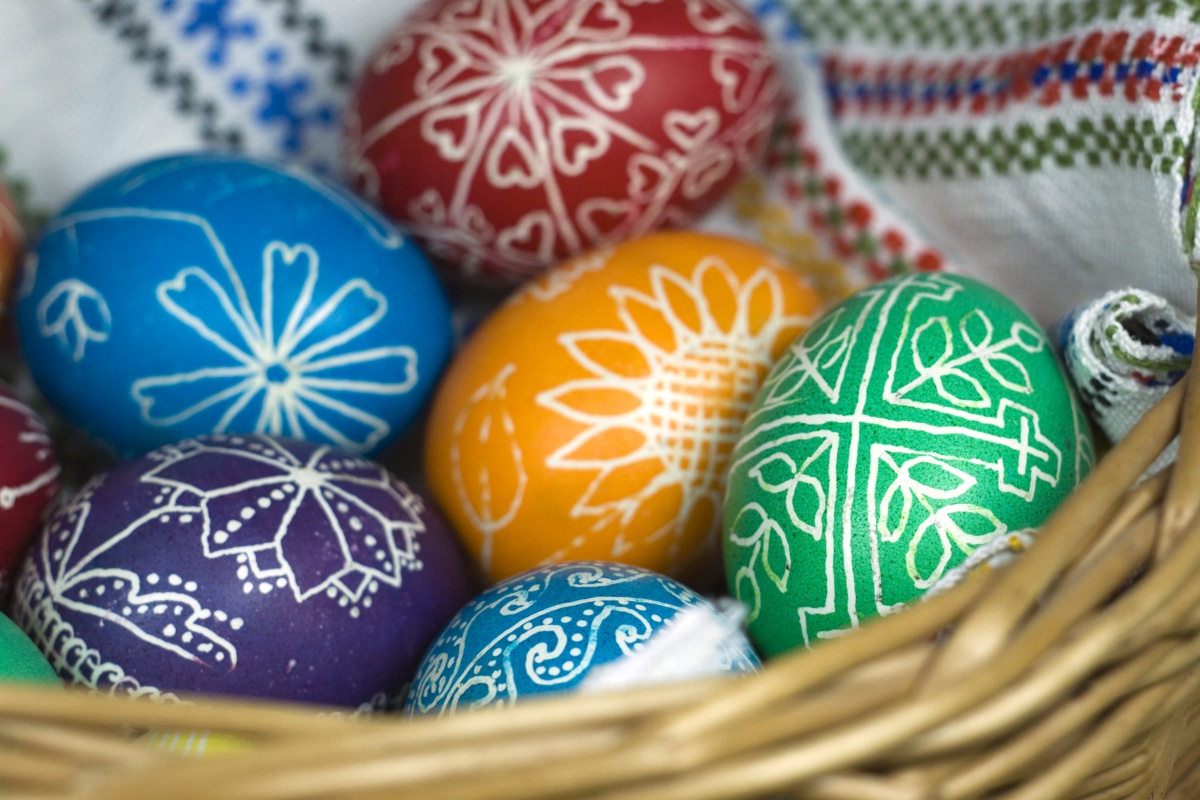 Easter-egg-with-cross.jpg
