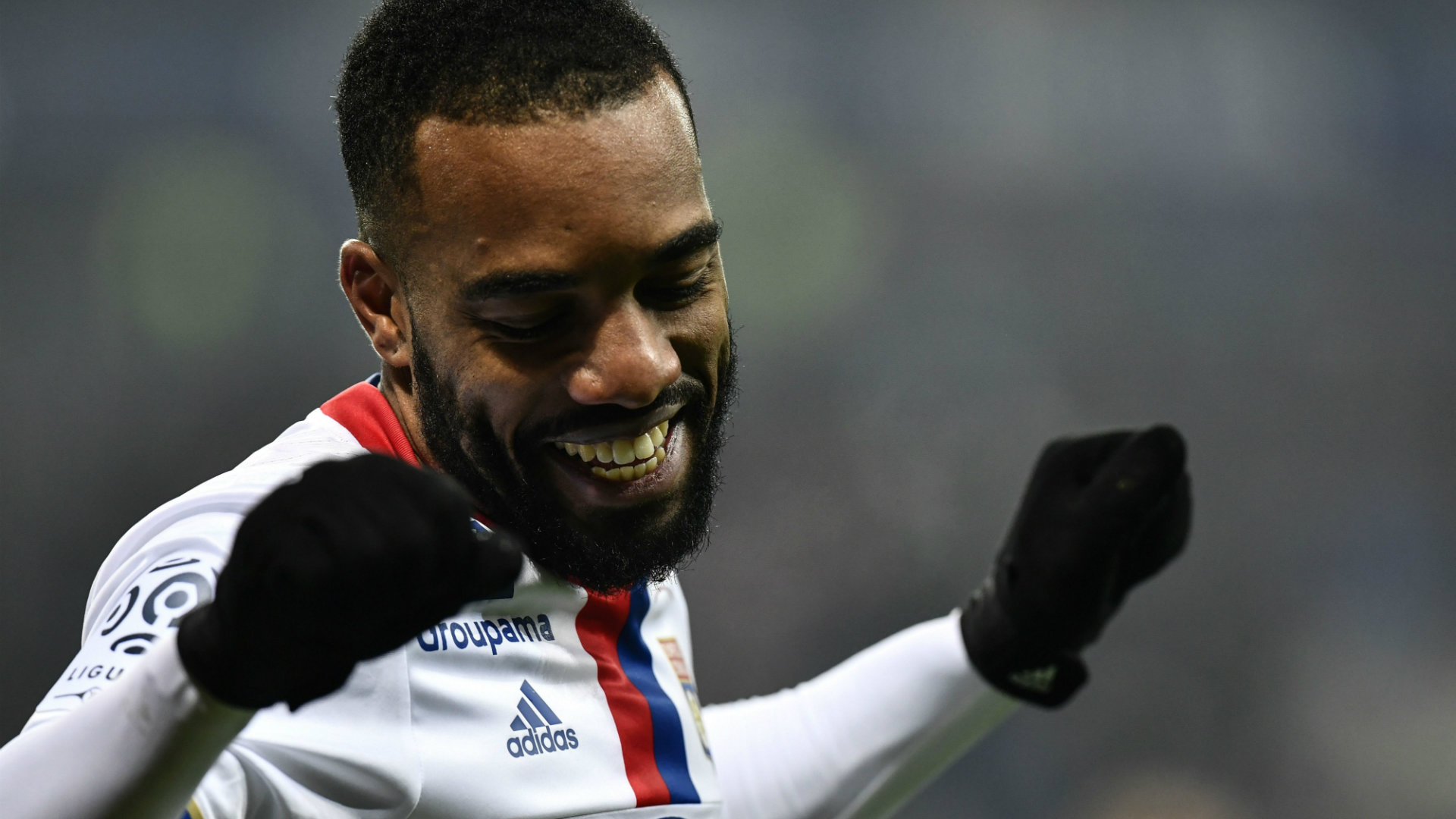 lyon-marseille-lacazette_1wh6igiqdgikb1swhy73p2op46.jpg