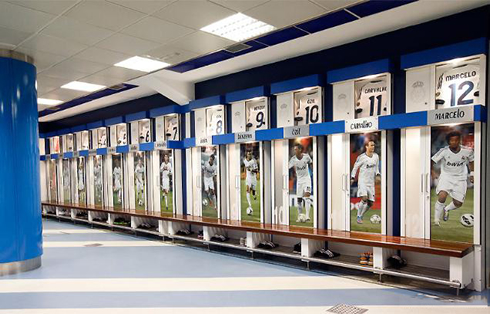 cristiano-ronaldo-603-real-madrid-dressing-rooms-at-the-santiago-bernabeu-photo-1.jpg