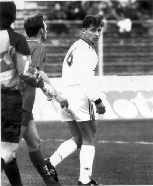 totti_1993_as_roma_2.jpg