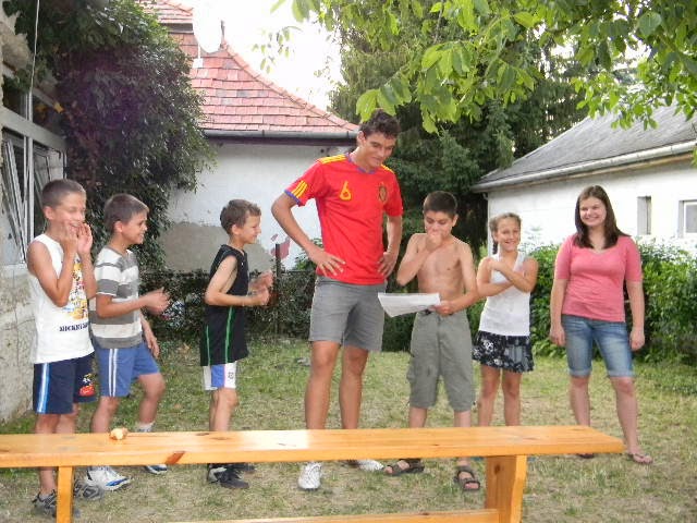 2011. nyár, Hittanos tábor, Parád. Fotó: szirmaigorog.hu<br />Bence a külföldi válogatottak közül a spanyoloknak szurkolt.