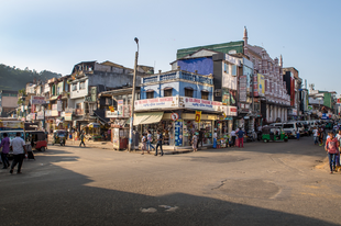 Sri Lankai bazározás és tuktuk élmény Kandy városában