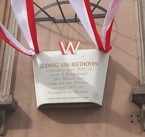 becs_beethoven02.jpg